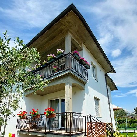 Villa Dolcitalia Tra Gardaland E Le Terme Di Cola Lazise Eksteriør bilde